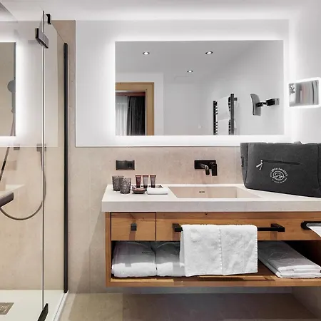 Gletscherblick Hotel 4*